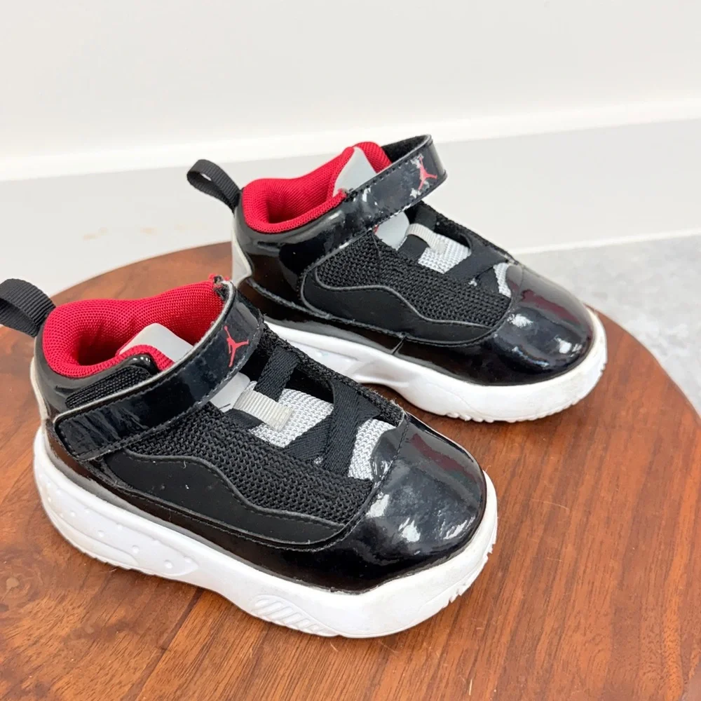 Jordan Max Aura 2‎ Toddler sneakers
